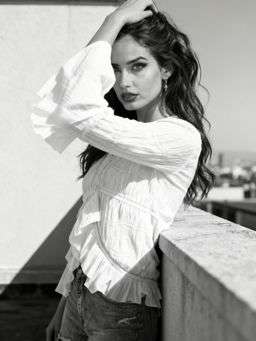 Petra In Zara - Variation [VAR:3]